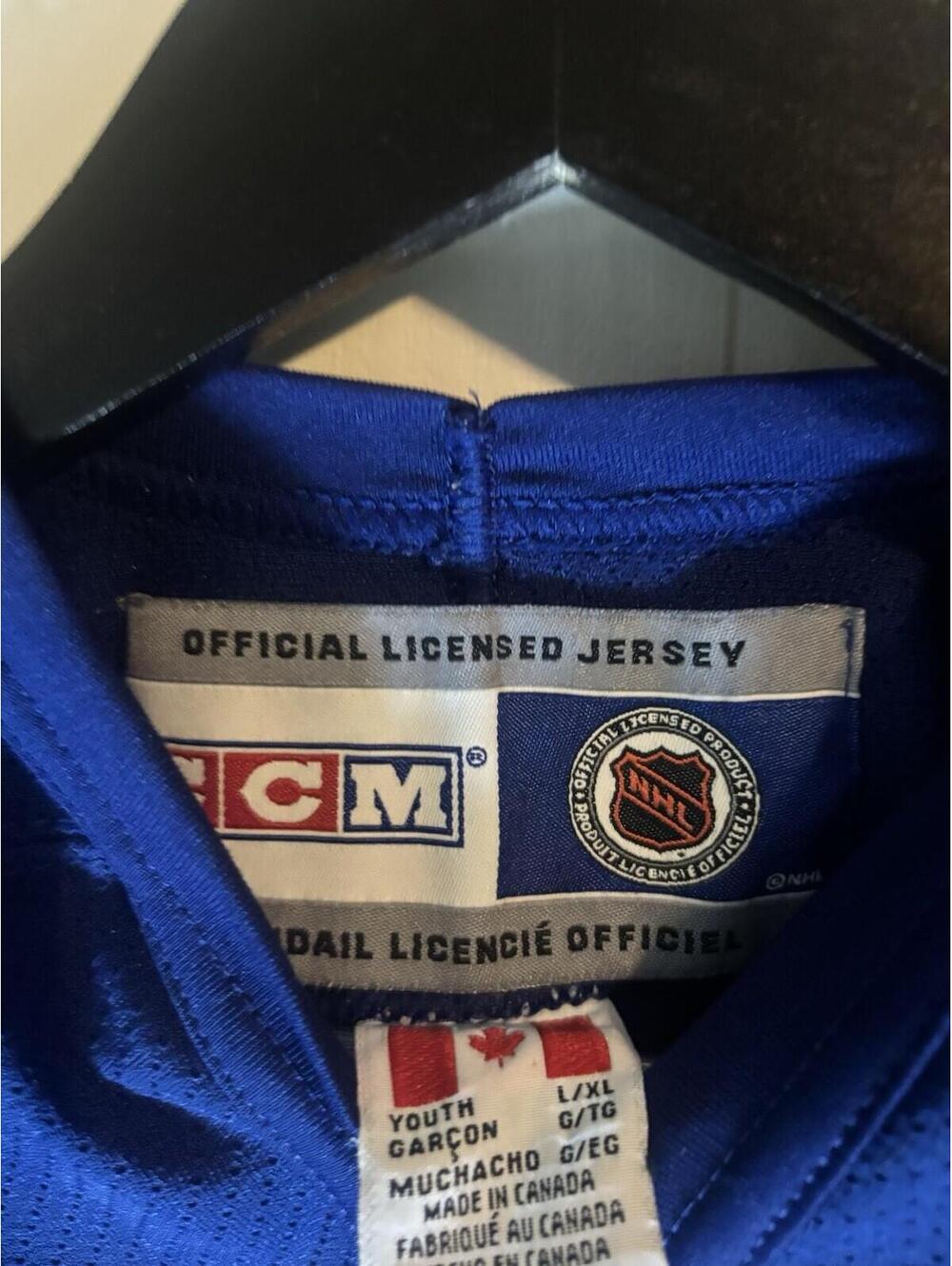 Toronto Maple Leafs Official Licensed CCM Jersey - Youth Large  - Made In Canada - Picture 3 of 11